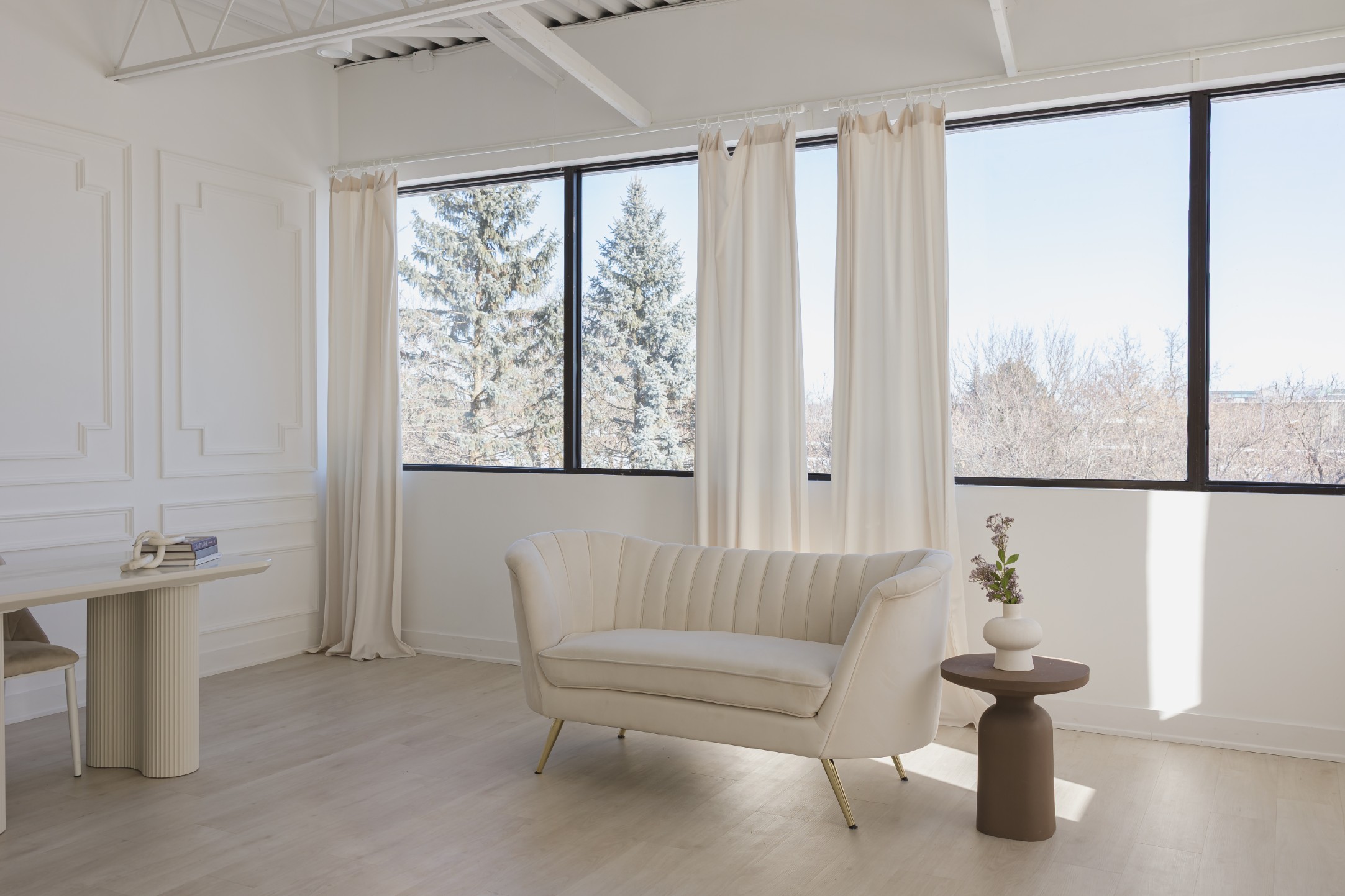 Sandstone Flowing Horizon Couch