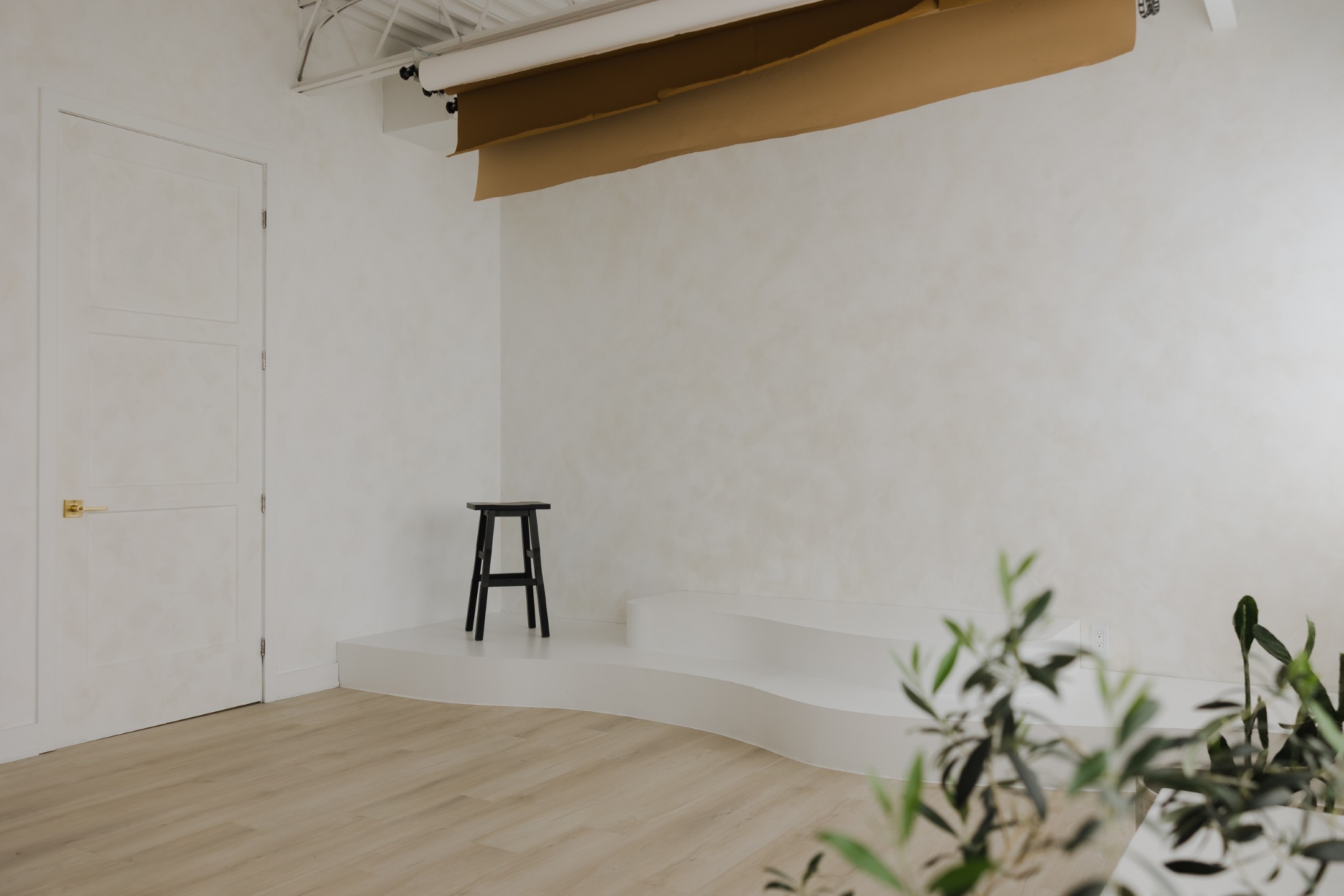 Afterglow empty studio view 9